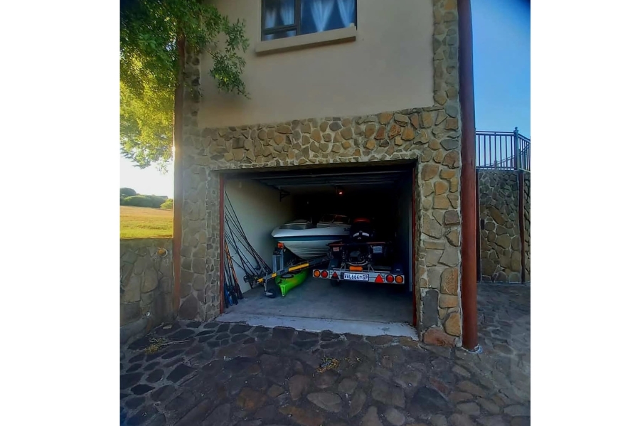 7 Bedroom Property for Sale in Oranjeville Free State